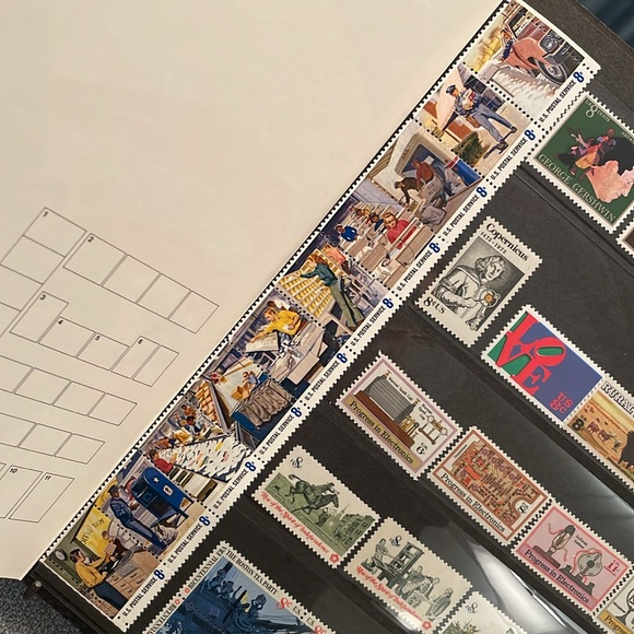 USPS Souvenir Mint Set 1973 Commemorative Postage Stamp Album 33 Stamps Total - Picture 7 of 10